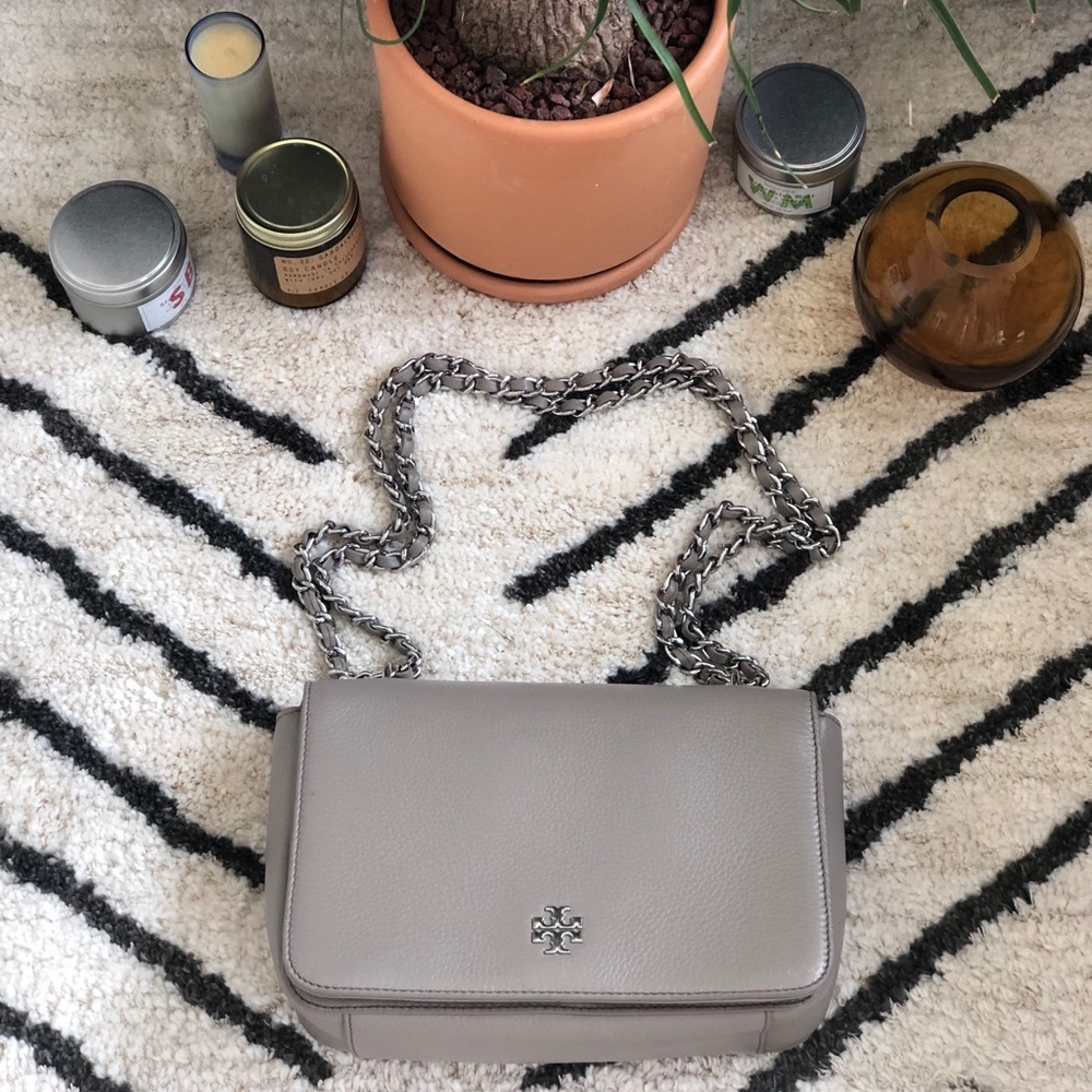 Tory Burch - Britten Adjustable Crossbody (Grey)
